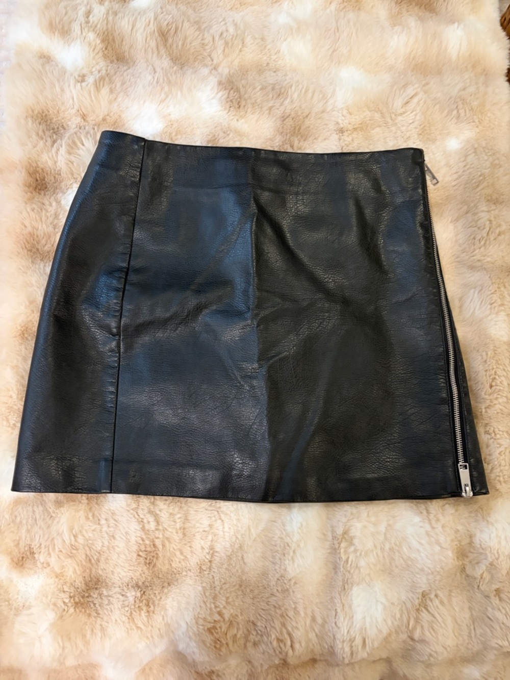 Divided Black Faux Leather Mini Skirt with Side Zip Detail size 10